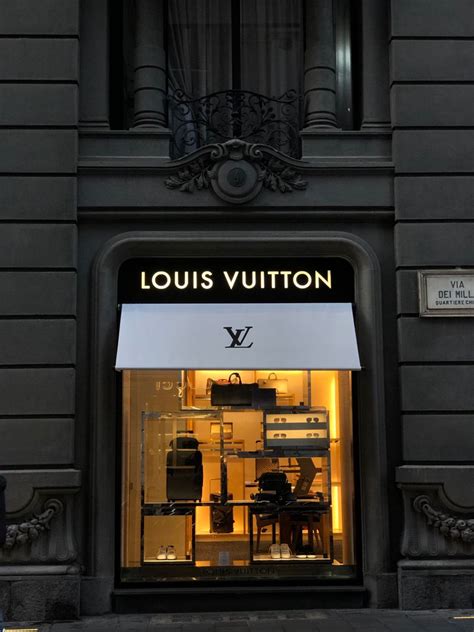 negozio louis vuitton a napoli|louis vuitton italy.